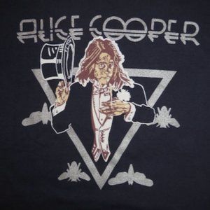 Alice Cooper Top Hat Concert Shirt- Men's Small.